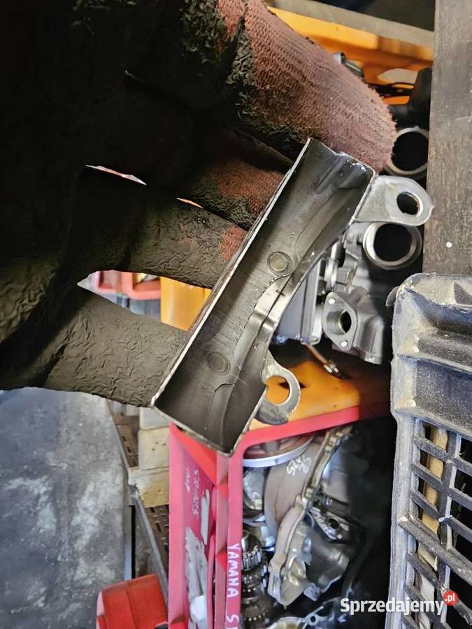 Yamaha r1 rn04 osłona łańcucha łańcuszka pompy