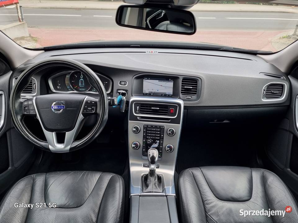 Volvo V60 I D6 HYBRYDA PLUGIN 24 215 4x4 skóra 215KM Płońsk