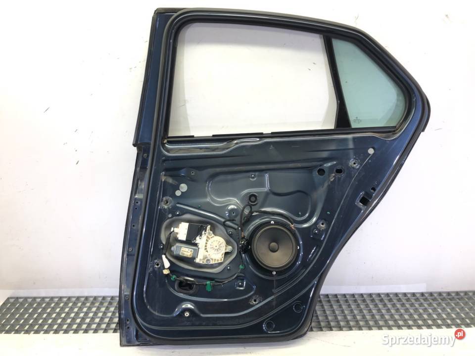 DRZWI PRAWY TYŁ VW JETTA III SedanLimuzyna 0413