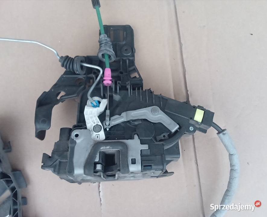 Mercedes EKlasa W213 zamek drzwi lewy przód osobowe wielkopolskie