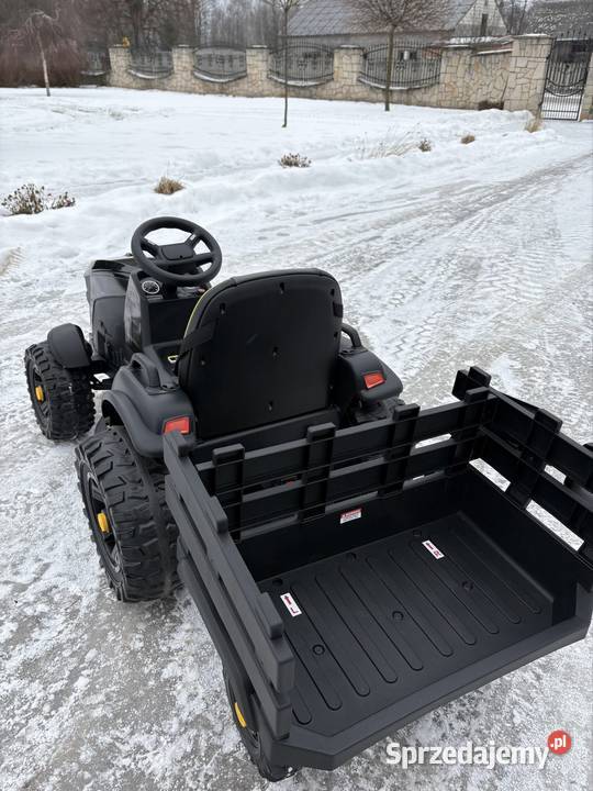 Traktor Na Akumulator Titanium Z Z Przyczepą Grabownica