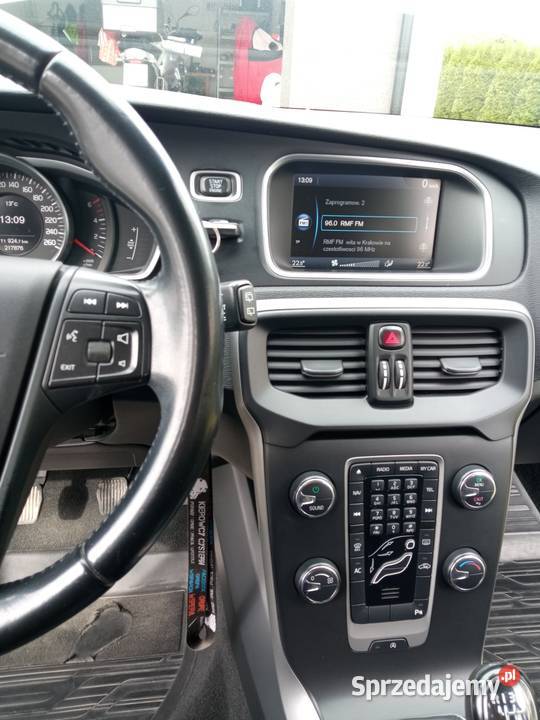 Sprzedam Volvo V40 D2 Momentum 16D