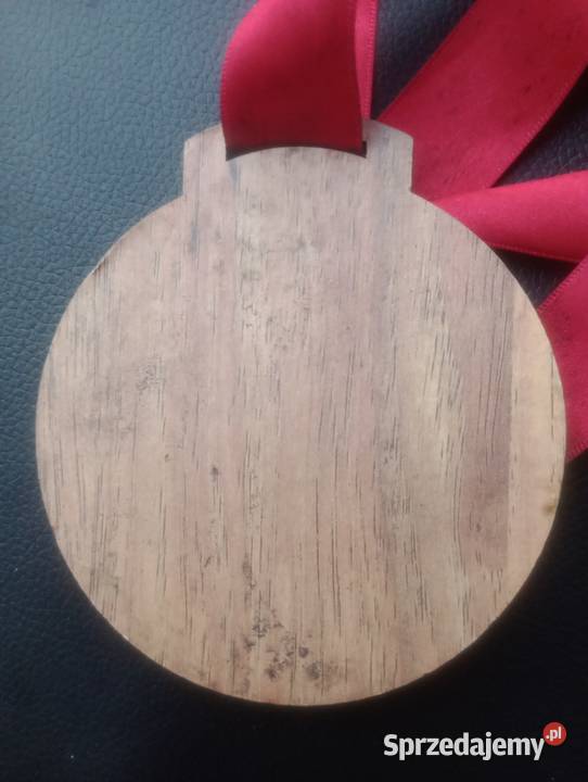 Medale pamiątkowe z półmaratonu kickboxingu Sadłowice