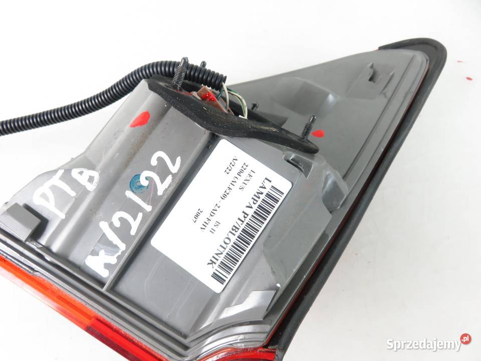 LAMPA PRAWA TYLNA LEXUS IS II Lampy tylne