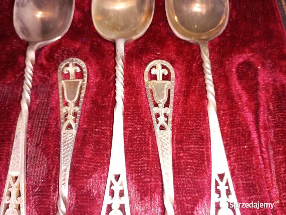 komplet łyżeczek z szczypcami w oryginalnym etui