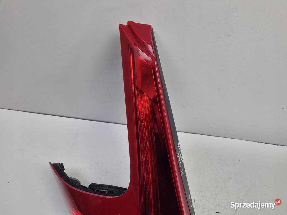 Volvo V40 II 1216r TYLNIA TYLNA LAMPA LEWA lewy Janów sprzedam