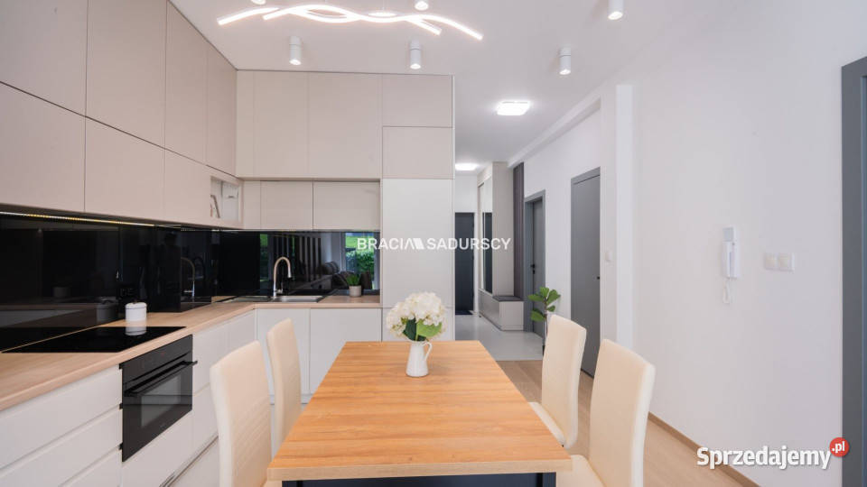 Do sprzedaży mieszkanie 7036m2 3 pokojowe Kraków 70.36m2