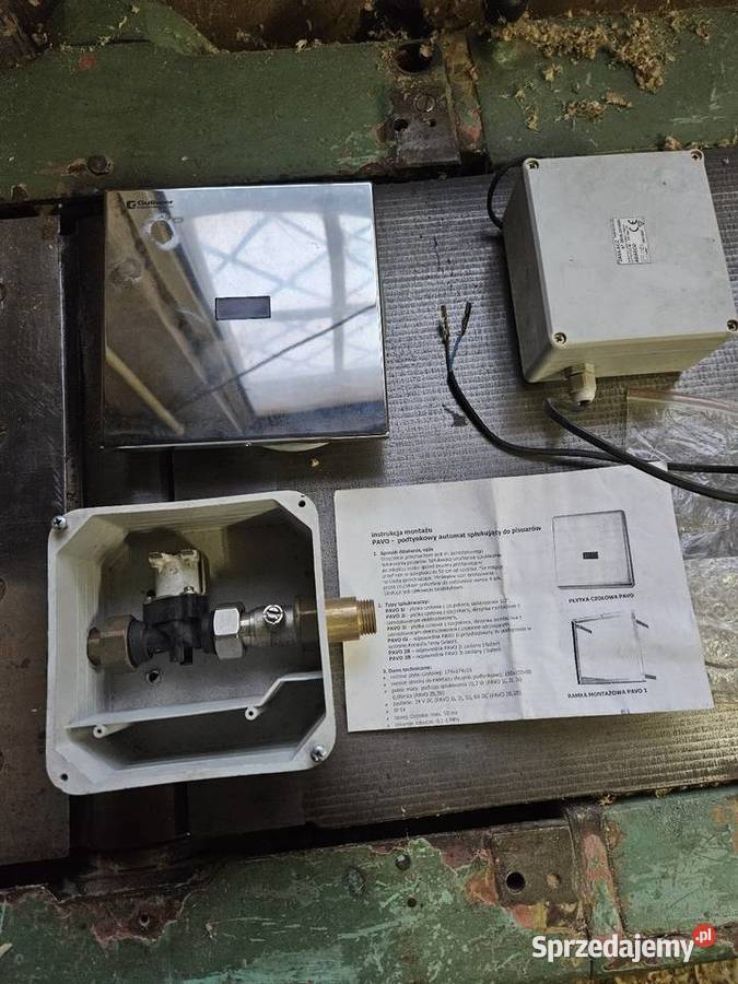Podtynkowy automat spłukujący do pisuarów Łódź