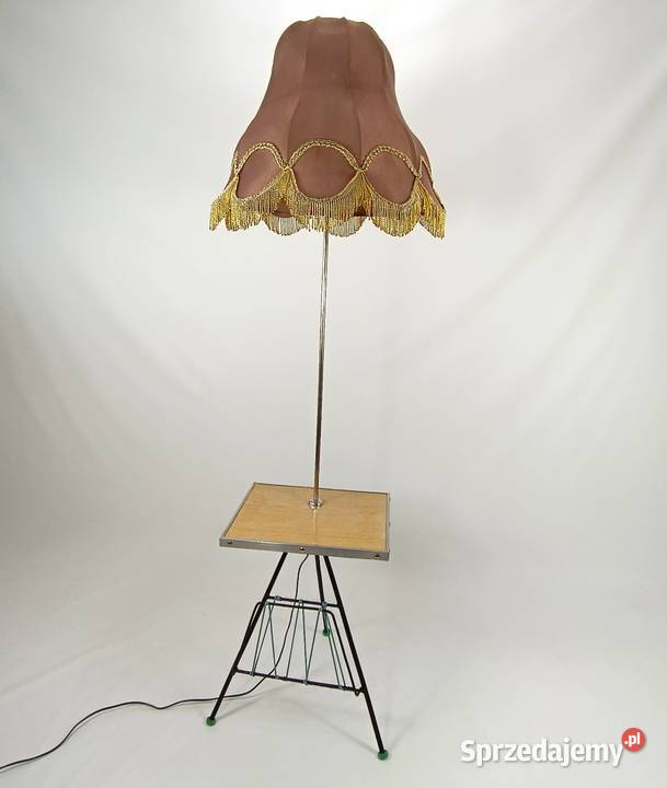 Lampa ze stolikiem i gazetnikiem PRL