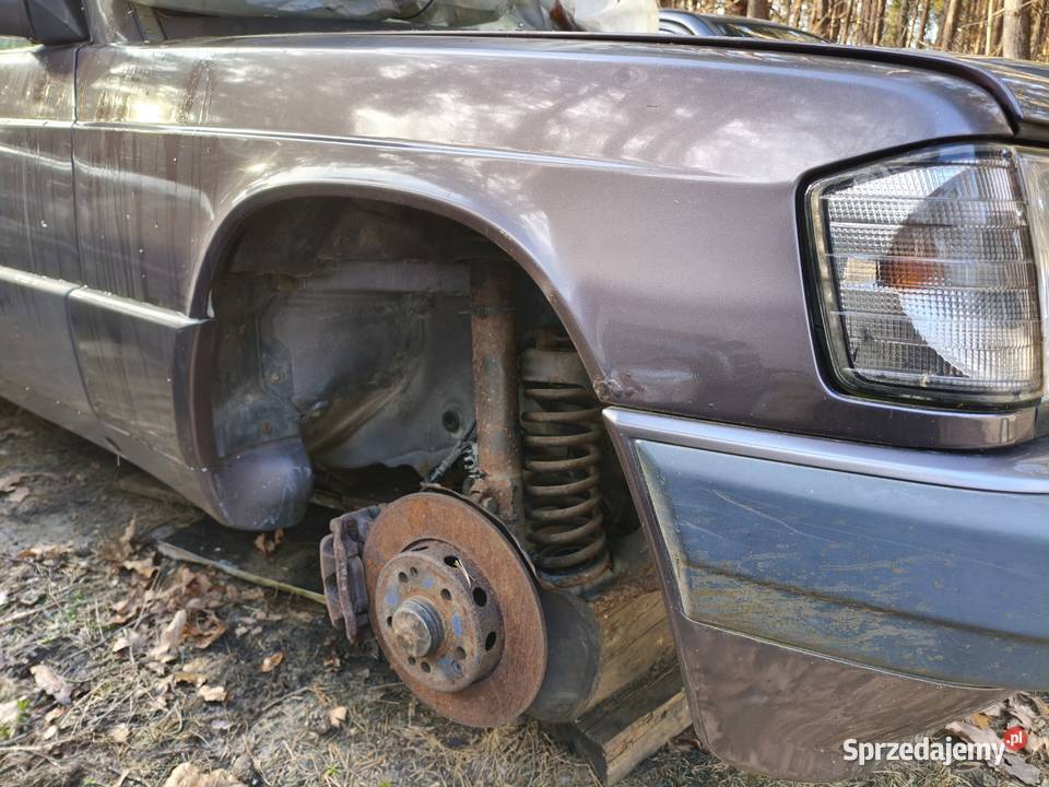 Mercedes 190 W201 błotnik lewy prawy kolor 481 Skarżysko-Kamienna