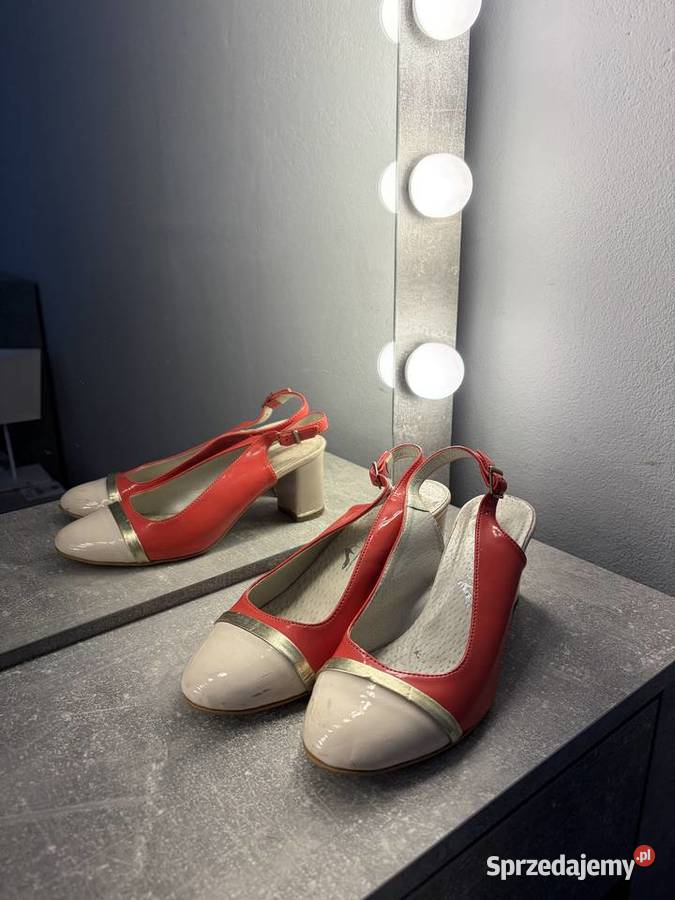 Buty na klocku z odkrytą piętą kremowe łososiowe podkarpackie sprzedam