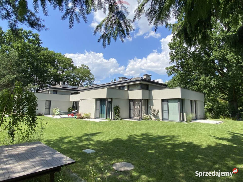 Nowoczesny dom na wynajem w Konstancin-Jeziorna