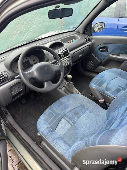 Renault Clio 2 2000r 12 MTV radio Wrocław