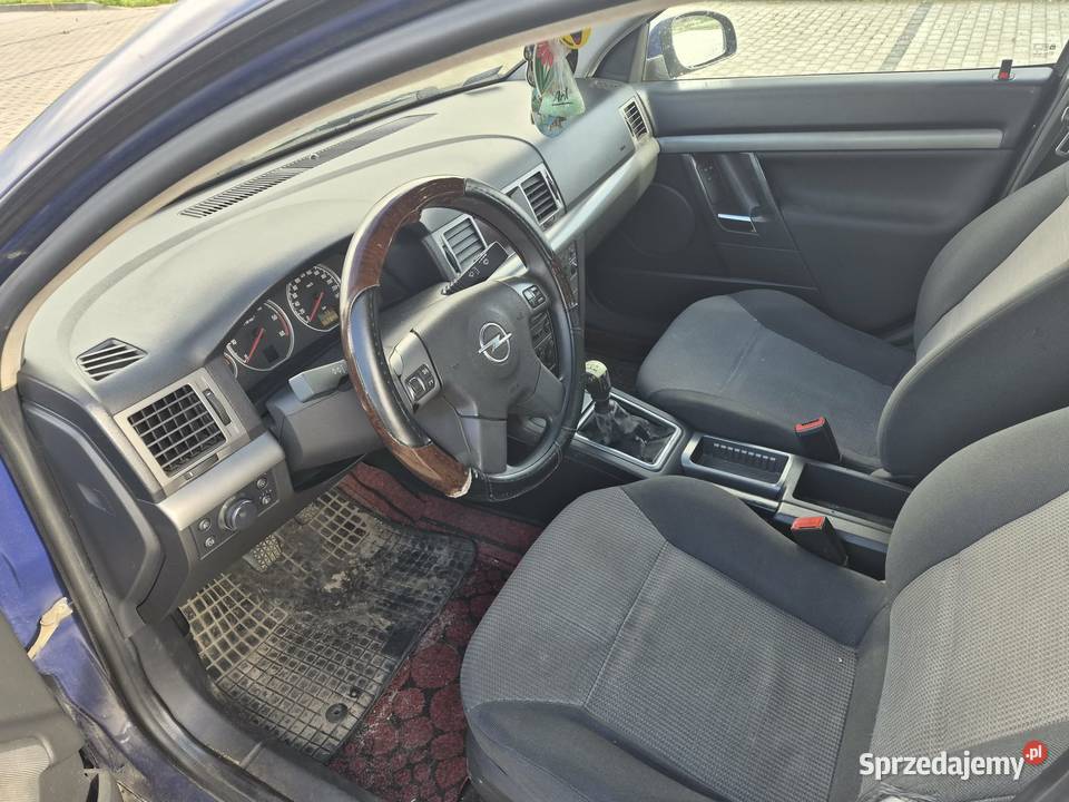 VECTRA Z HAKIEM sprawna 2005r