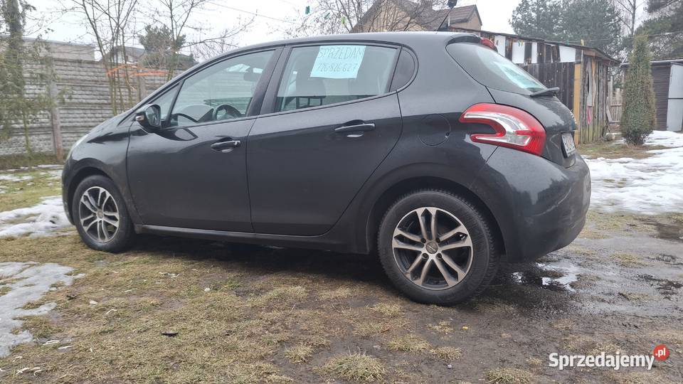 Peugeot 208