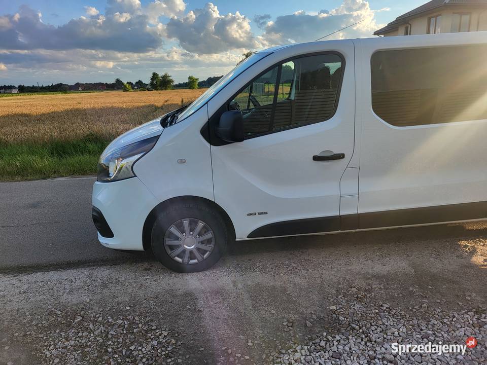 Renault trafic 9 osobowy 2017 Rok produkcji 2017 Miedniewice
