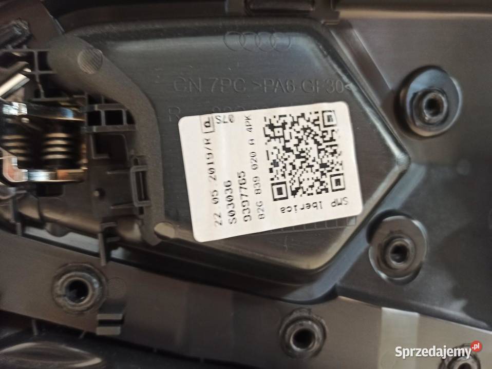 AUDI A1 82A BOCZEK DRZWI PRAWY TYŁ 82G867308A osobowe