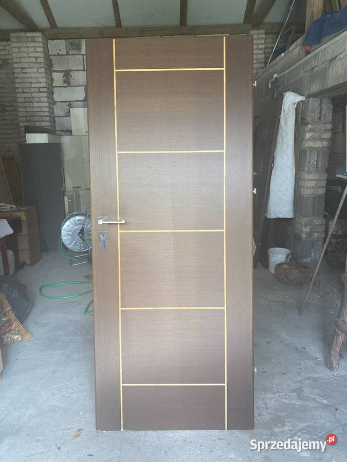 drzwi wewnętrzne prawe 80 ciemnobrązowe złoty Świerże