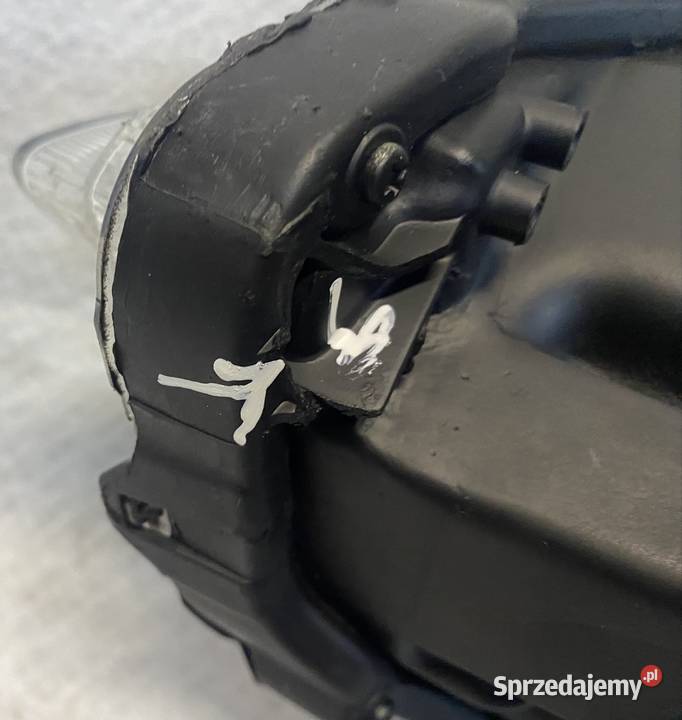 Lampa reflektor prawy przód Suzuki Baleno II 15 osobowe Jasienica