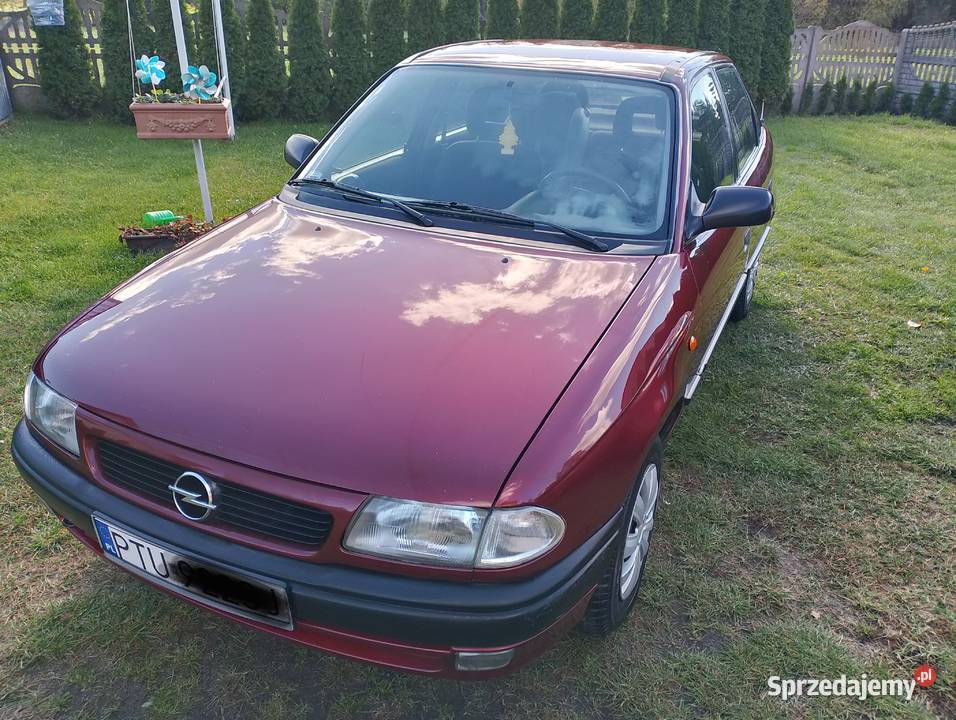 Opel Astra F classic sedan wspomaganie 203000km Turek
