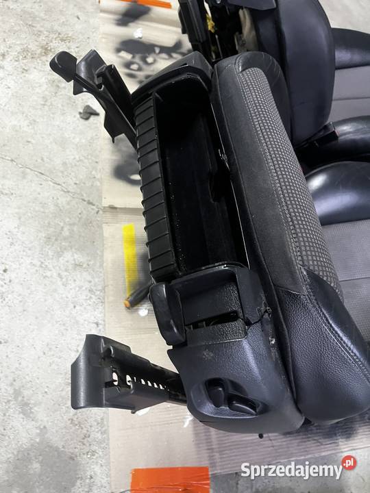 Komplet foteli mercedes w211 Fotele i kanapy Stróża sprzedam