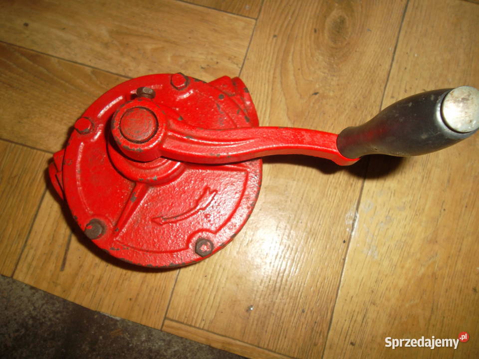 Ręczna pompa wody ogród działka okazja