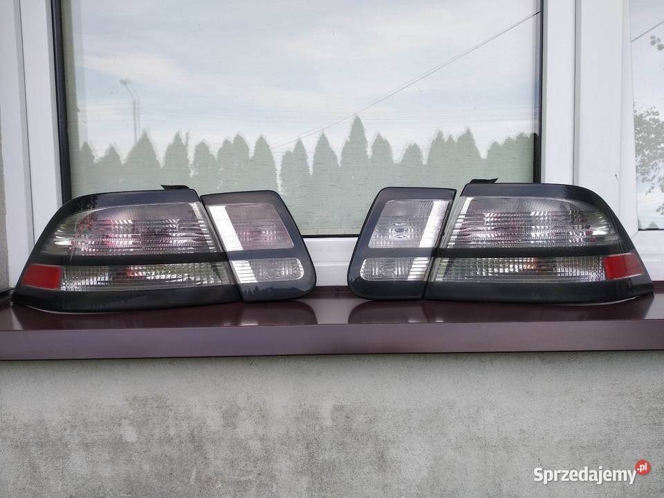Saab 93 93 II LIFT FL sedan lampy tył tylne Sieradz
