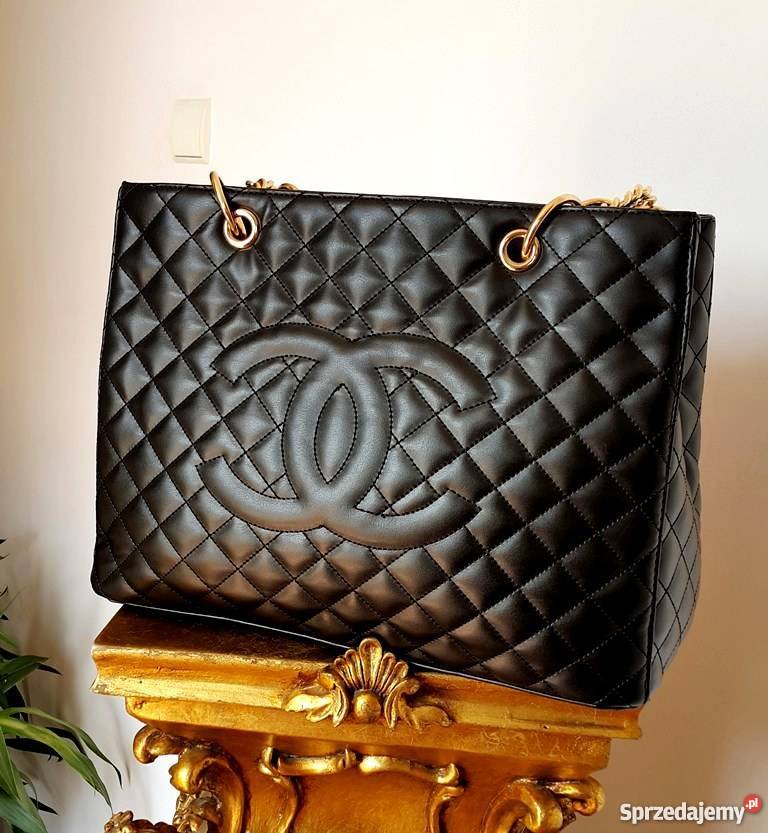 CHANEL TOREBKA CC ŁAŃCUSZKI PIKOWANA CHANELKA A4 czarny kujawsko-pomorskie