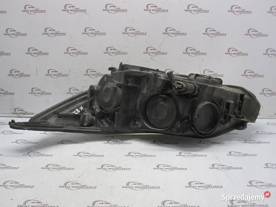 FORD FOCUS MK3 III 13r lampa prawa przód
