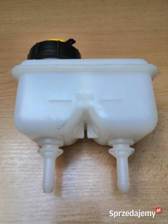 Polski fiat 126p zbiorniczek płynu hamulcowego osobowe