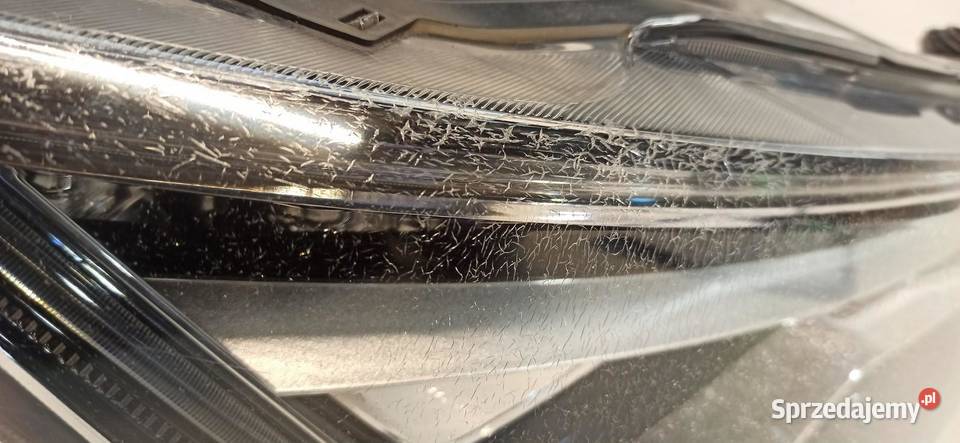 SEAT ATECA LAMPA PRAWA PRZÓD LED ANGLIK sprzedam