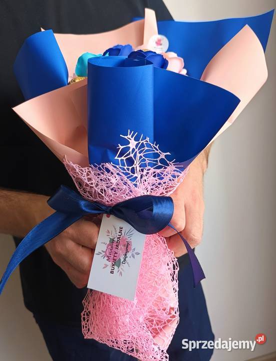 Elegancki bukiet z różyczek i ferrero Prezent na Gdynia