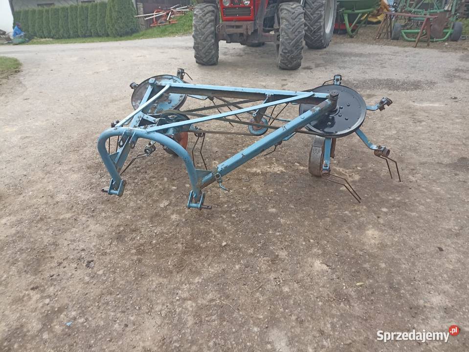 Pająk przetrząsacz karuzelowy polski do siana nieuszkodzony Pisarzowa