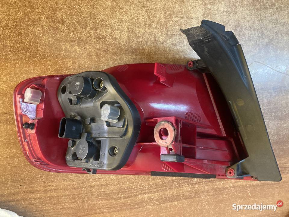 AUDI A4 B8 SEDAN LAMPA PRAWA TYLNA PRAWY TYŁ W wielkopolskie Rakoniewice