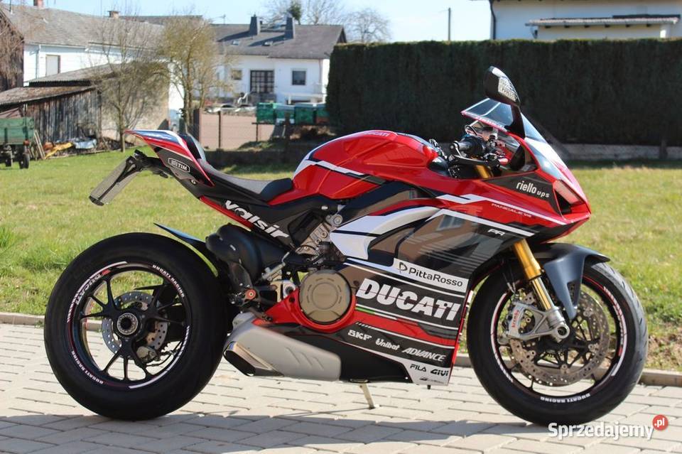 Ducati Panigale V4S Pomlewo