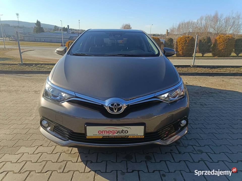 Toyota Auris II Hatchback 5d Facelifting 12 D4T Sanok