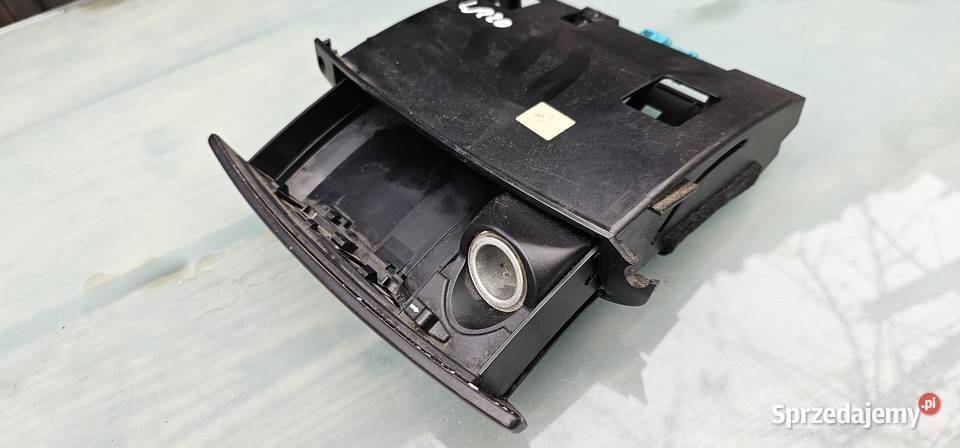 Popielniczka mercedes w220 2206800252 Rok produkcji 1999 wielkopolskie sprzedam