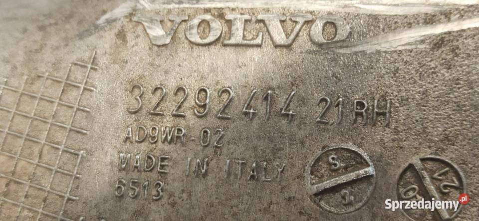 VOLVO V60 CC WAHACZ PRAWY TYŁ 32292414 osobowe Wahacze