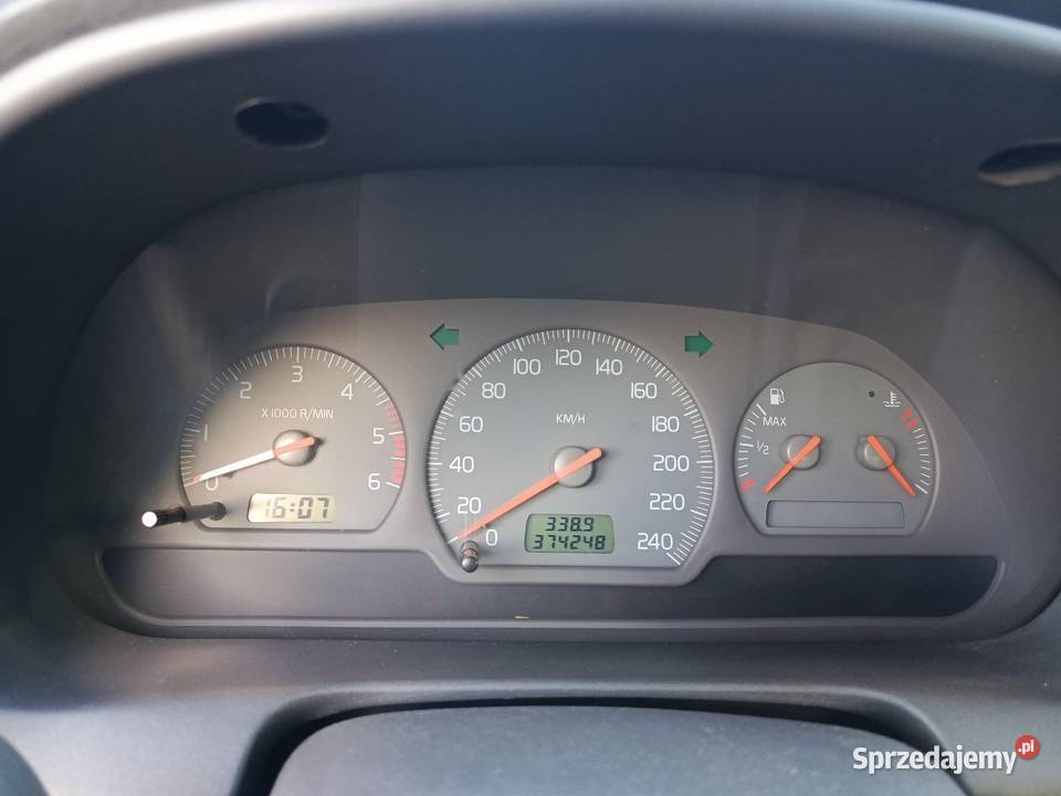 SPRZEDAM VOLVO V40 19D 2001R Radom sprzedam