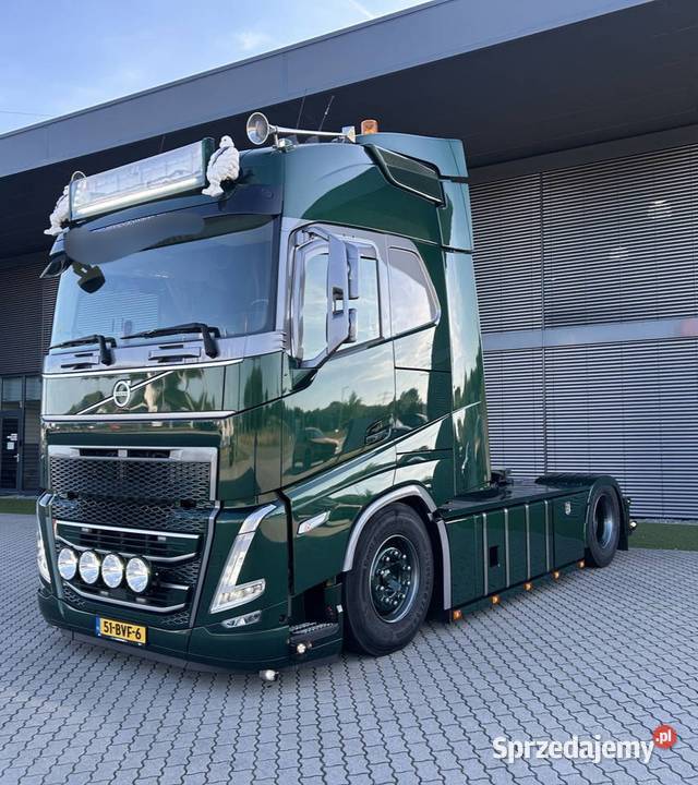 Ciagnik nowy model Volvo FH nie Warszawa