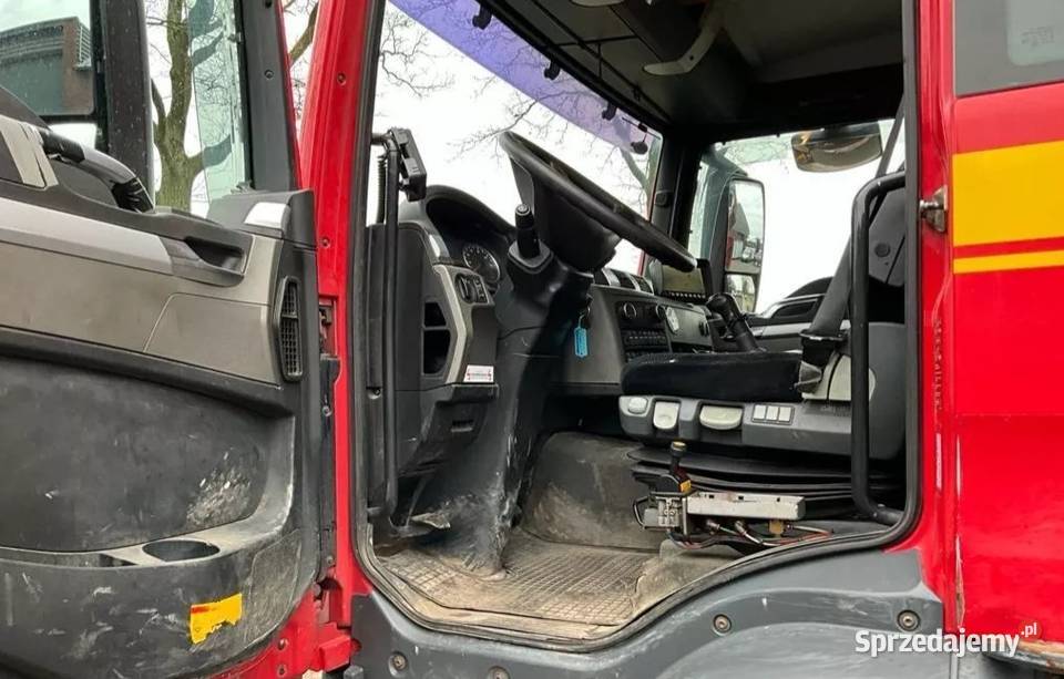 4 osiowa 8x4 bordmatic wywrotka z dzwigiem Man diesel Warszawa