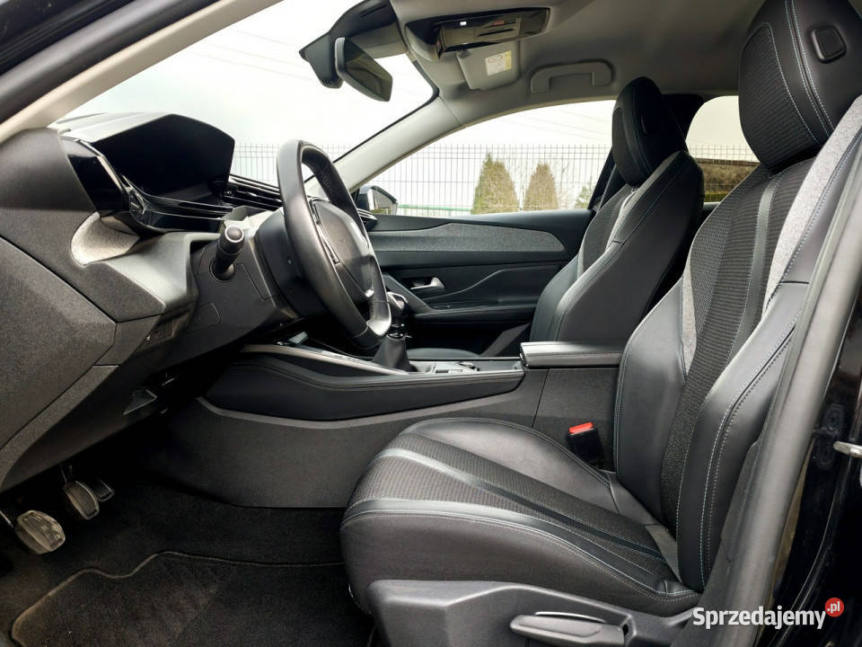 Peugeot 308 III 12 PTech 130 Eu6 Grzane fotele