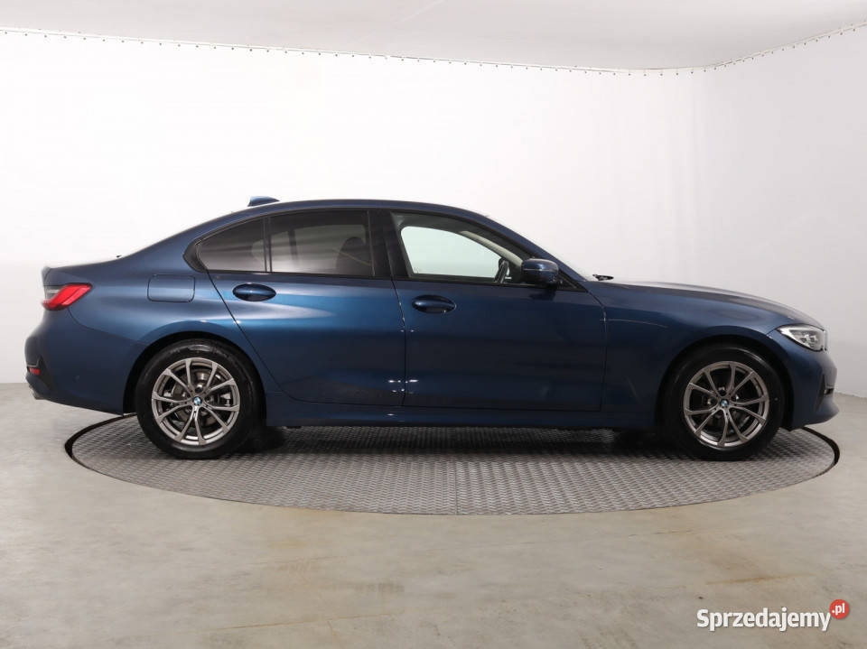 BMW 3 318 d światła przeciwmgielne