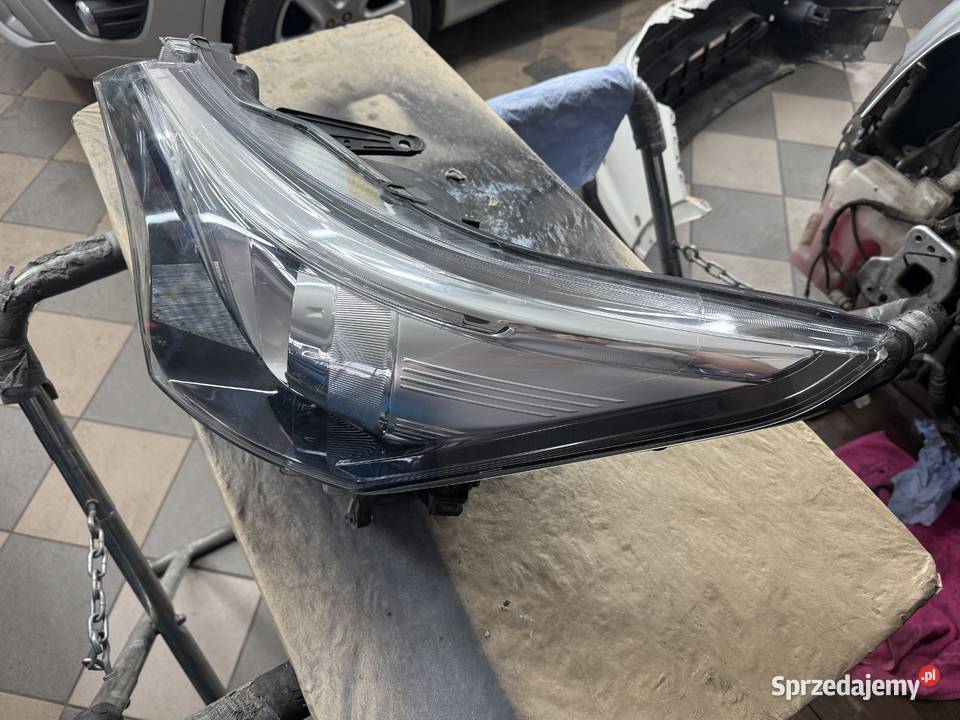 Toyota Avensis T27 T29 Lift lampa reflektor Full lewe Wołomin