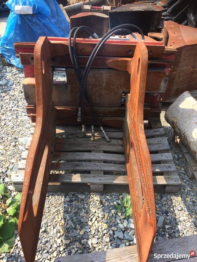Hydrauliczny chwytak do bel JCB Suchoraba