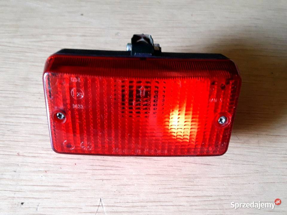 Polski Fiat 126p Maluch lampa przeciwmgielna przeciwmgłowa