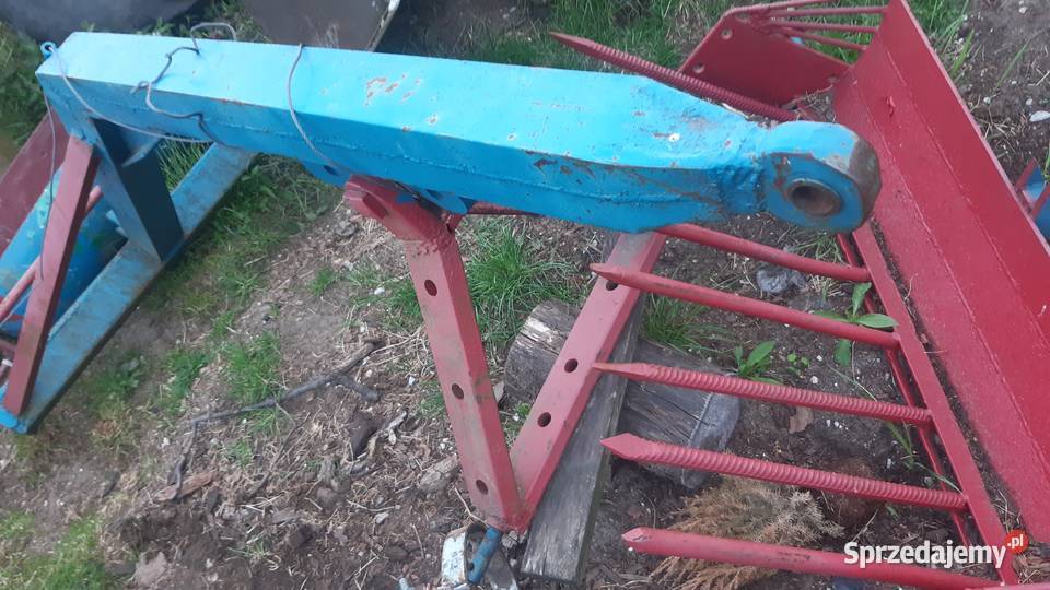 Sprzedam tuż na tył ciągnik widły mocny Pozostałe Pionki sprzedam