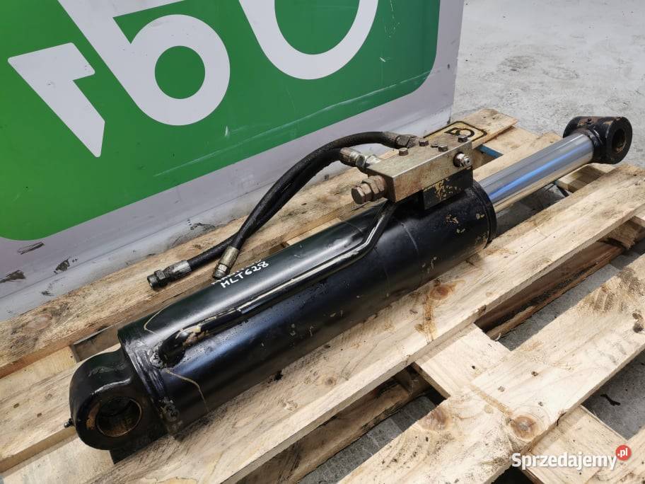 Manitou MLT 627 Siłownik poziomowania wideł