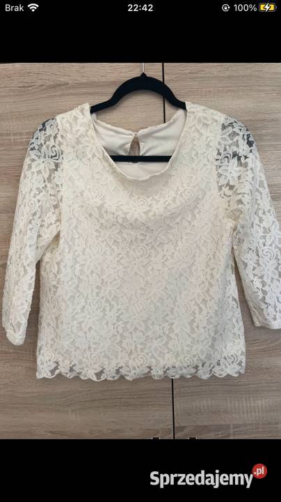 Piekna bluzeczka koronkowa