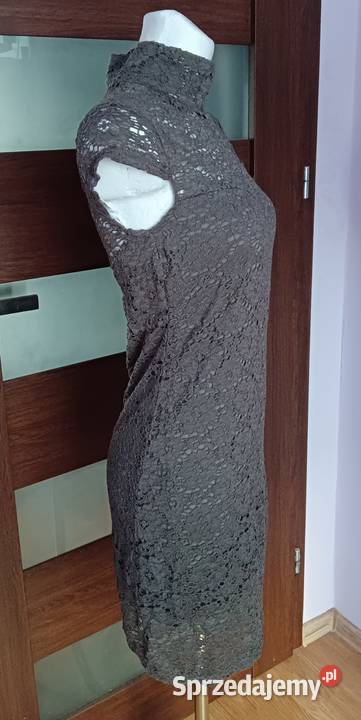 Koronkowa sukienka półgolf mini krótki rękaw Krosno